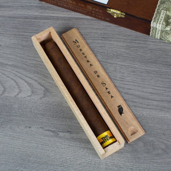 Muestra de Saka The Bewitched Cigare - 6 5/8 x 48